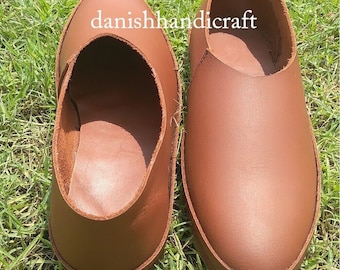 Handmade Medieval Leather Loafer Shoes - Brown Ankle Shoes