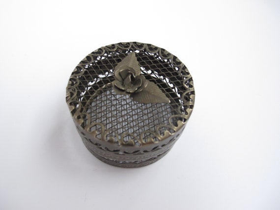 Vintage Woven Metal Jewellery Round Box With Rose… - image 9