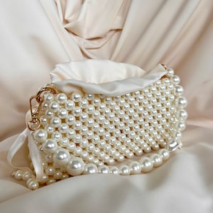Borsa con perline di perle, pochette di perle, borsa da sera, pochette di perle fatta a mano, borsa a tracolla di lusso, borsa di ispirazione vintage, borsa di perle nuziali