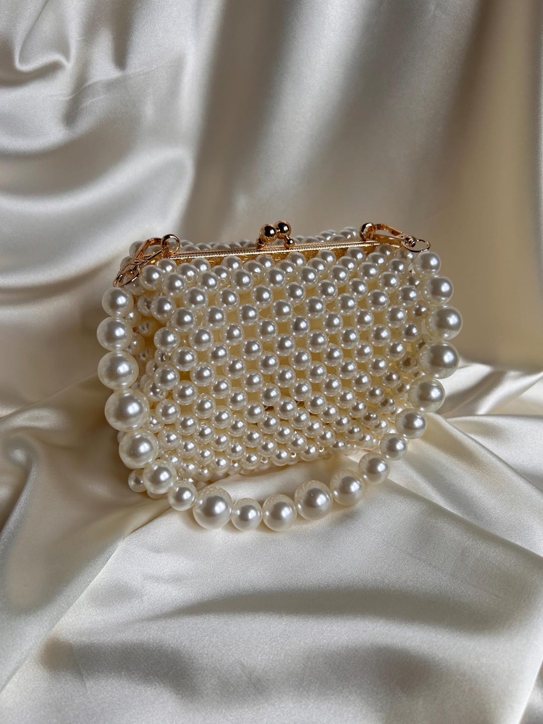 Pearl Ball Clutch
