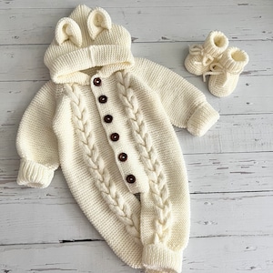 Handgebreide babyromper, pasgeboren babykleding, handgemaakt babycadeau, babywinteroutfit, uniseks handgemaakte gebreide babyjumpsuit