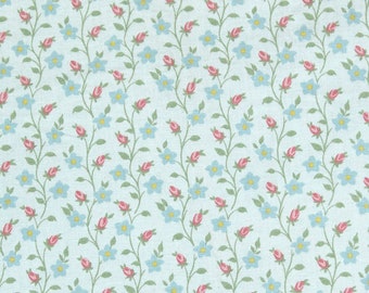 Vintage T&J Vestor Ditsy Rosebud And Daisy Floral Print, 100% Cotton, Hand Printed In Italy, 140cm x 50cm, 1990's