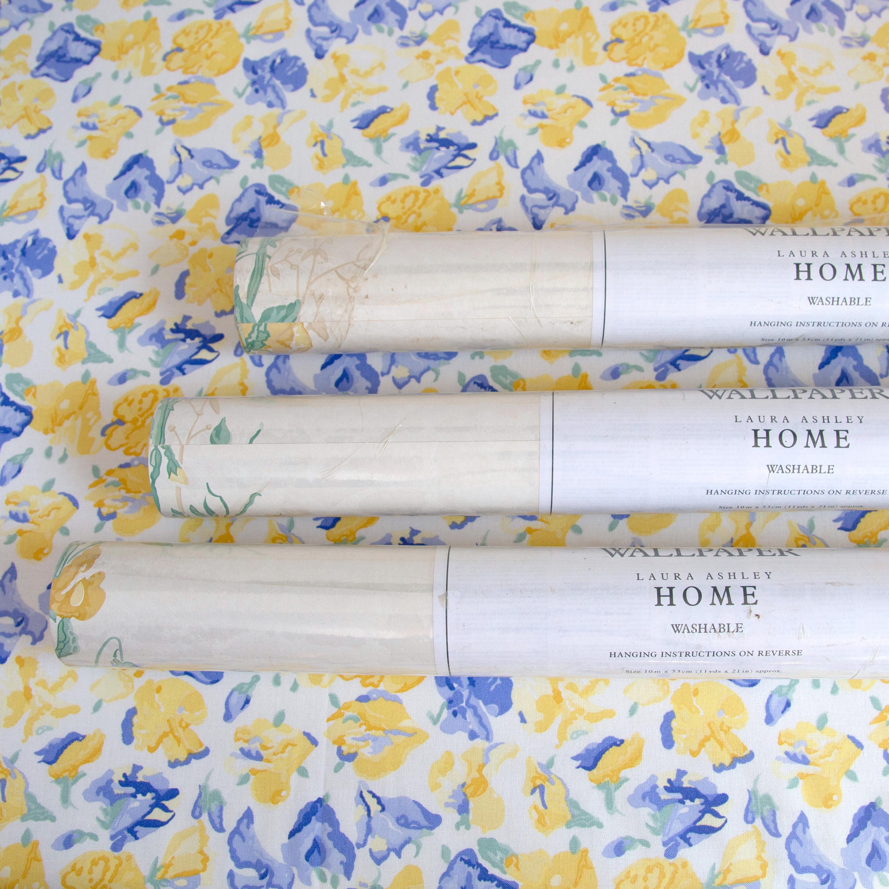 Vintage Laura Ashley - SWEET PEA - Cowslip Multi White, Wallpaper