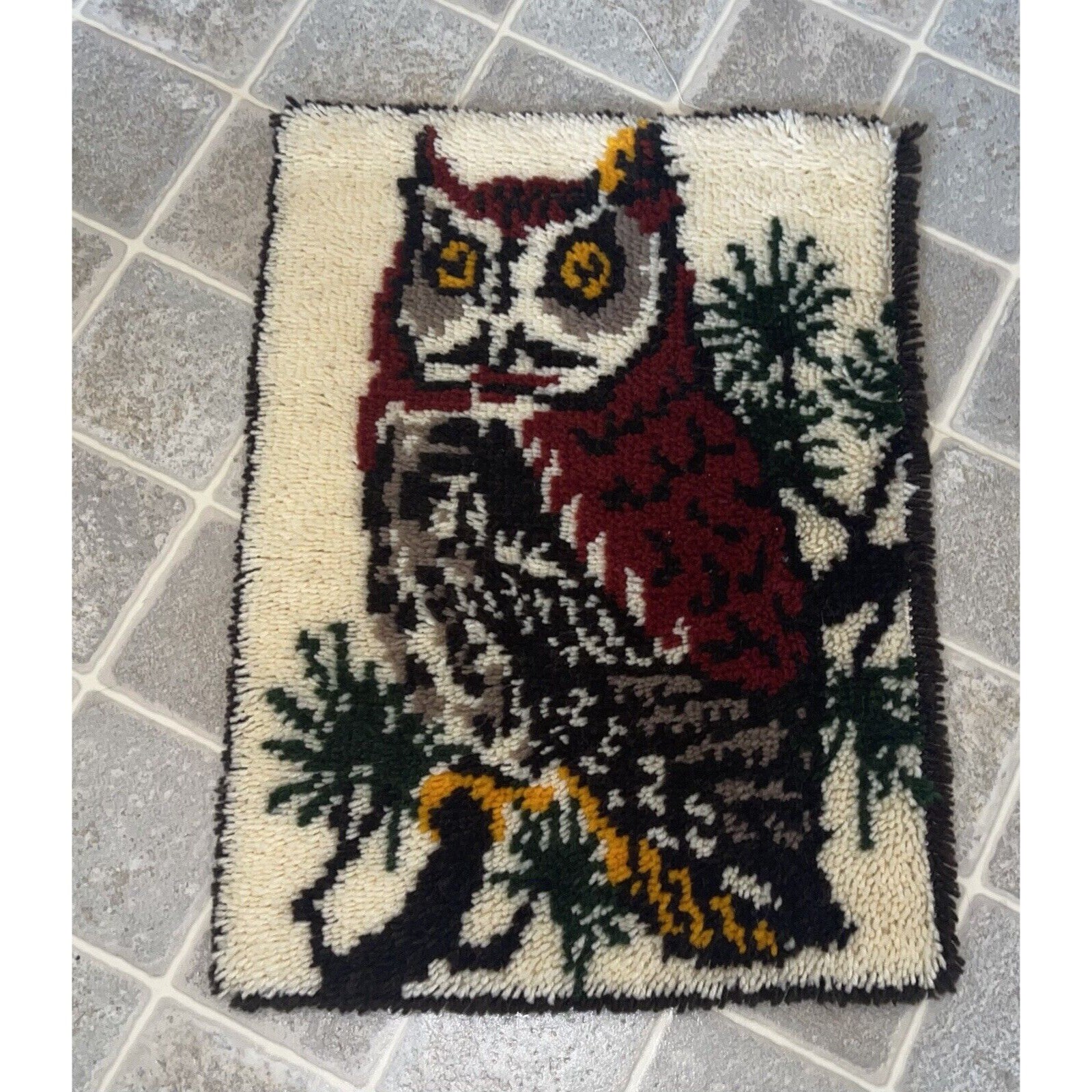Vintage Completed Hanging Wall Hook And Latch owl Rug 20” X 28” Fun .
