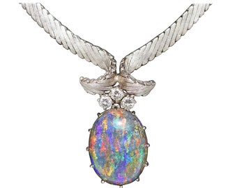 Magnificent necklace, collier in 18k white gold with a large Australian opal and diamonds