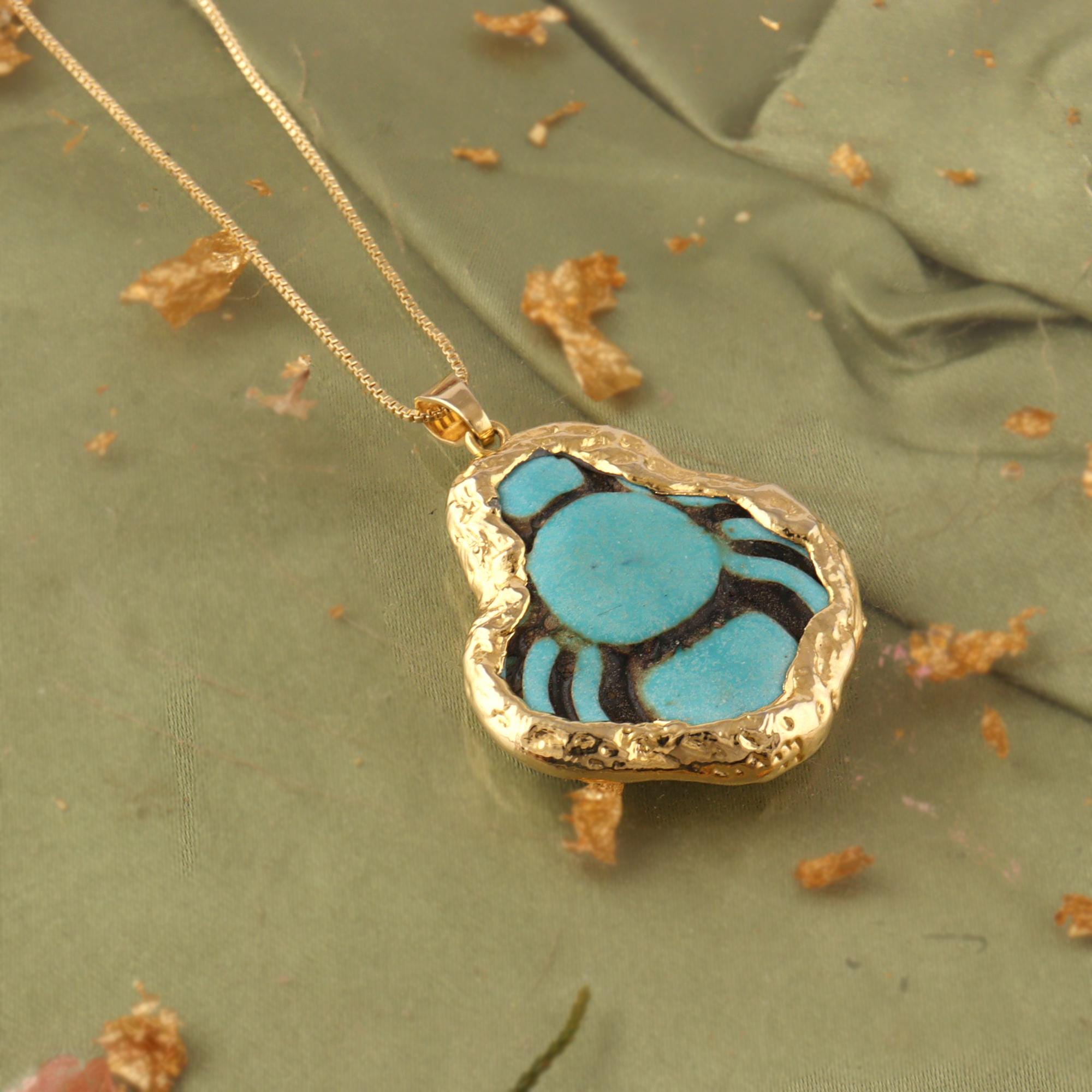 Turquoise Spider Totem Necklace: Hand-Carved Gemstone Arachnid Pendant