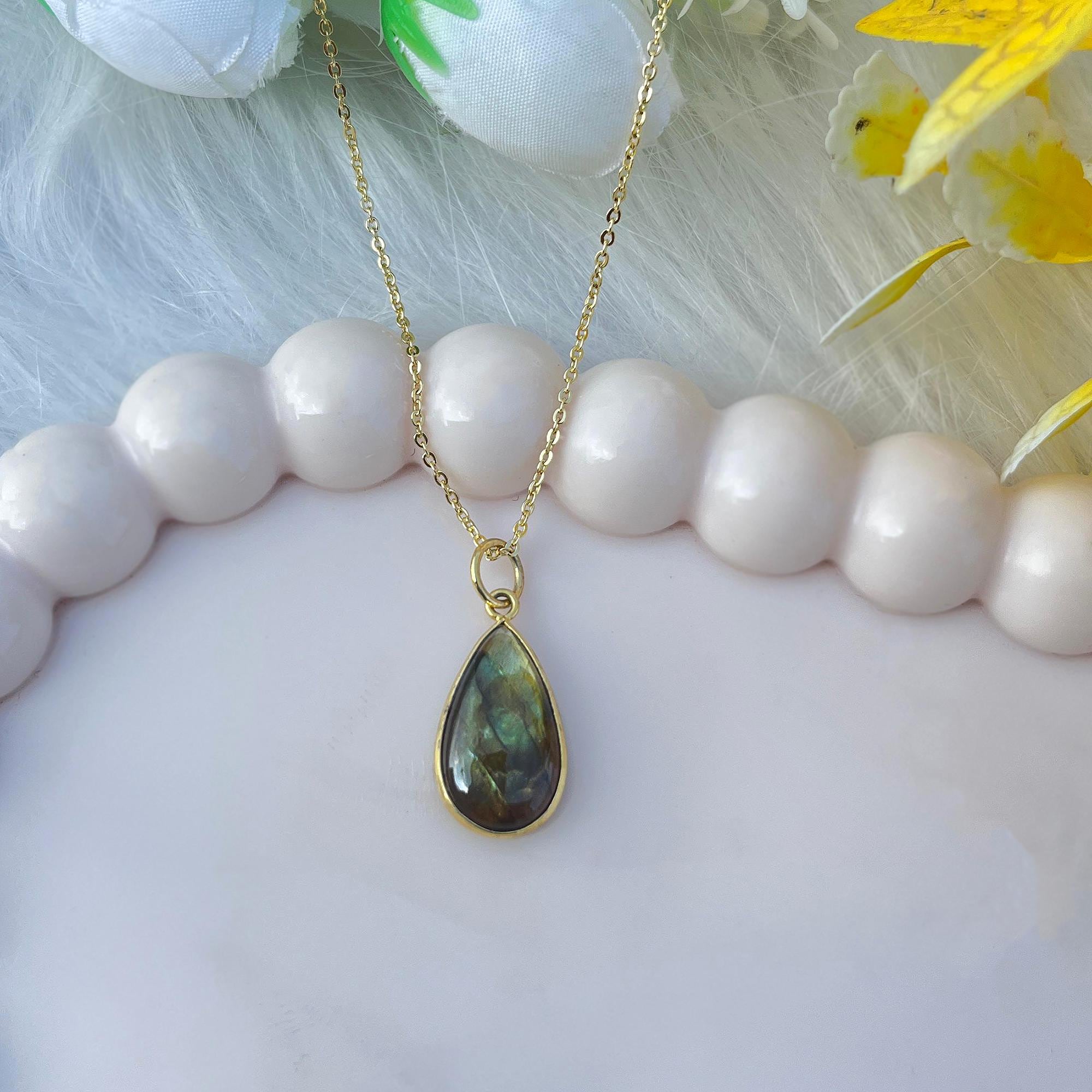 Cut Teardrop Labradorite Pendant Necklace - Bezel Set Gold Plated Cable Chain Boho Jewelry