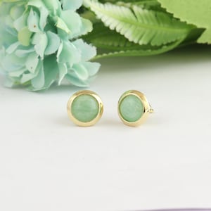Pendientes de botón de amazonita redondos / Pendientes de botón minimalistas / Pendientes de botón chapados en oro de 18 k / Pendientes de amazonita de uso especial con regalo