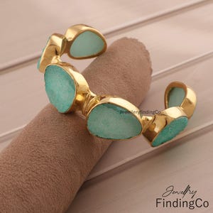Zucker Druzy Manschette Armband - Natürlicher Druzy Stein - 18k Vergoldetes Armband - Großes Suagr Druzy handgefertigtes Armband