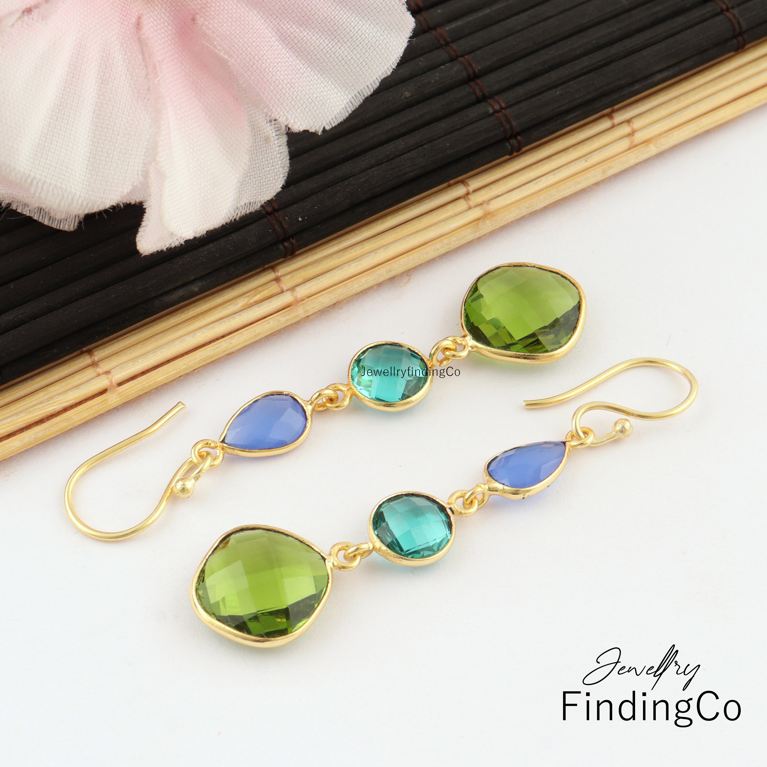 1.0 Carat Bezel-Set Two Stone Diamond Leverback Drop Earrings In Platinum - Foto 6