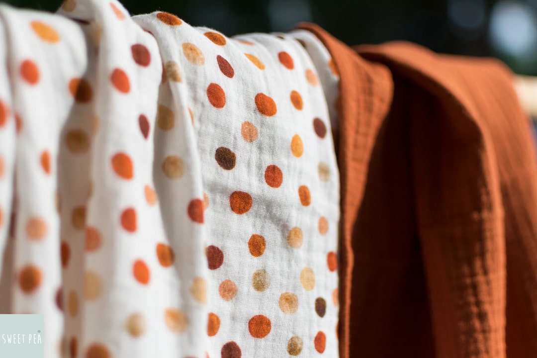 SUMMER MUSLIN BLANKET, Baby Swaddle, Gender Neutral Baby Gift, Cuddly