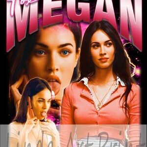 Peut inclure: Un design graphique rose et blanc avec le texte "Fox Megan" et un collage d'images de Megan Fox. Le design est sur un fond noir avec un motif de galaxie.