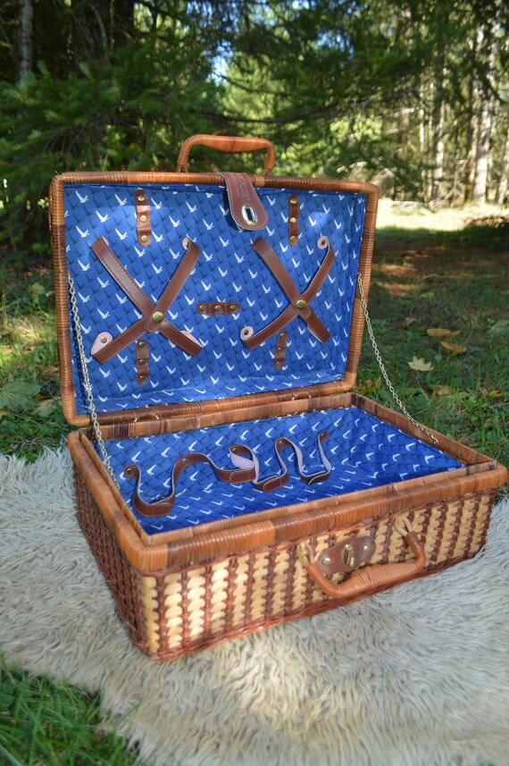 Large Grey Goose Wicker Picnic Basket Vintage Wicker … Gem