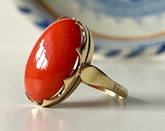 Very beautiful antique yellow gold ring - Hallmarked 585 oak leaf - 19th to early 20th century - Coral - Large red coral