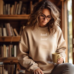 Book Lover Pullover | Smut Readers | Hot Girls Read Books | Booktok | Bookworm | Book Club | Crewneck Sweatshirt