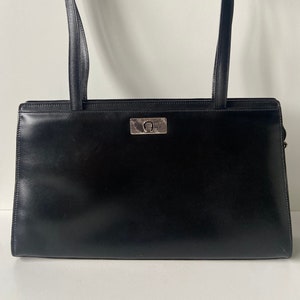 Borsa vintage Etienne Aigner - Pelle nera - Germania, Monaco - Moderna, senza tempo - Made in Italy - Inclusa "carta di garanzia"