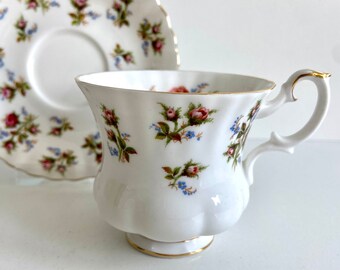Royal Albert 'Winsome' Damentasse und Untertasse - England, 20. Jahrhundert - Englisches Geschirr - Teegeschirr, Tee