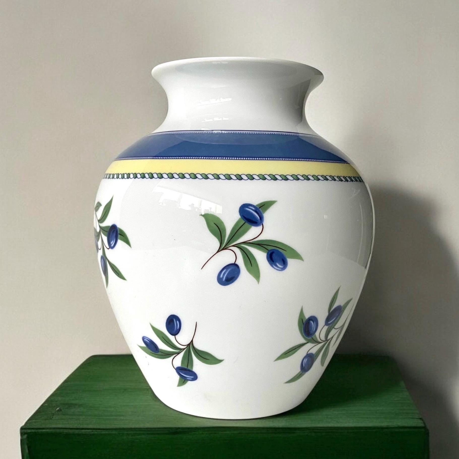 Hutschenreuther Medley vase - Germany - Porcelain - 20th century