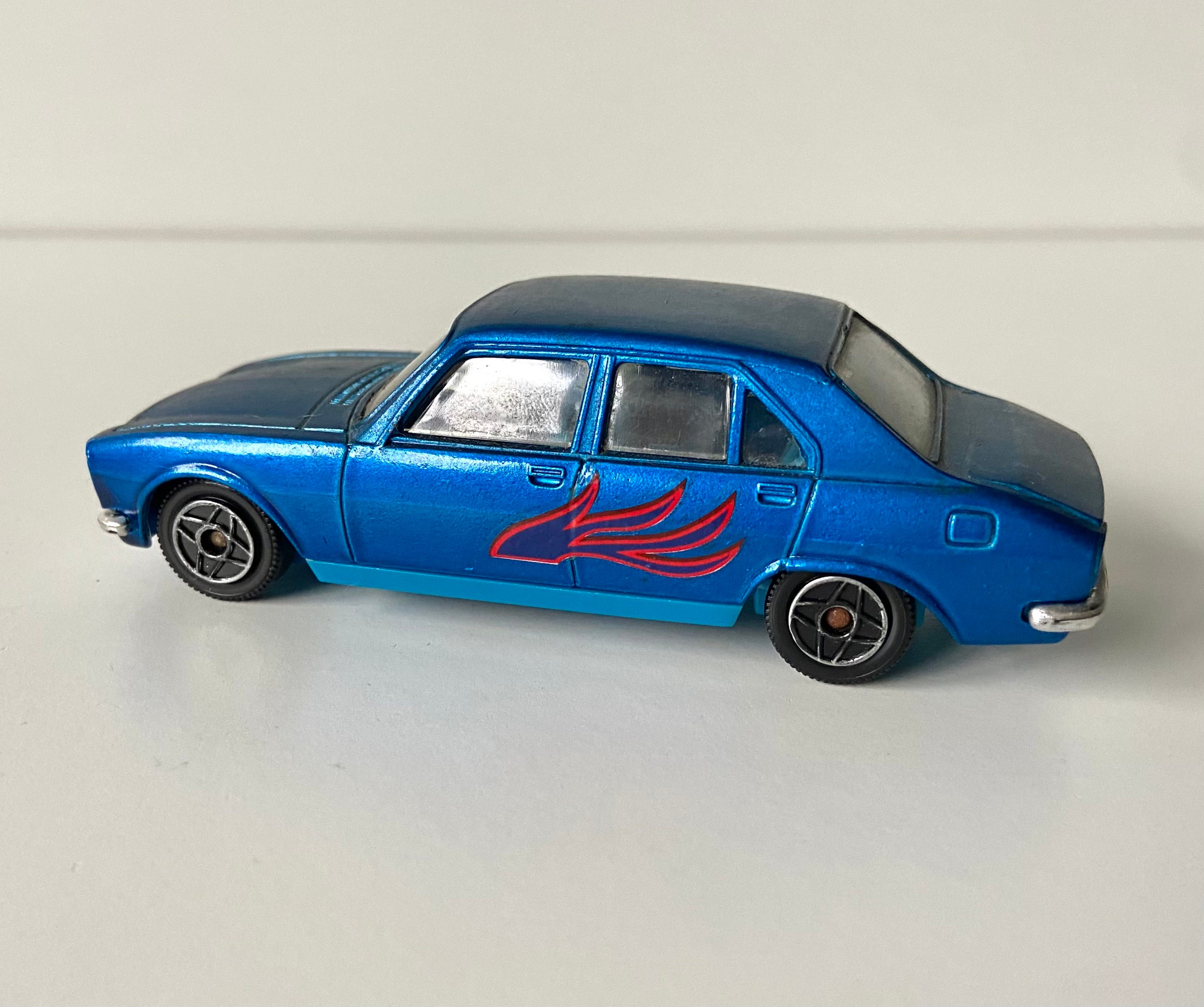 Voiture Miniature Peugeot 504 GL Polistil à L'échelle 1/24 - Modèle De Collection Occasion