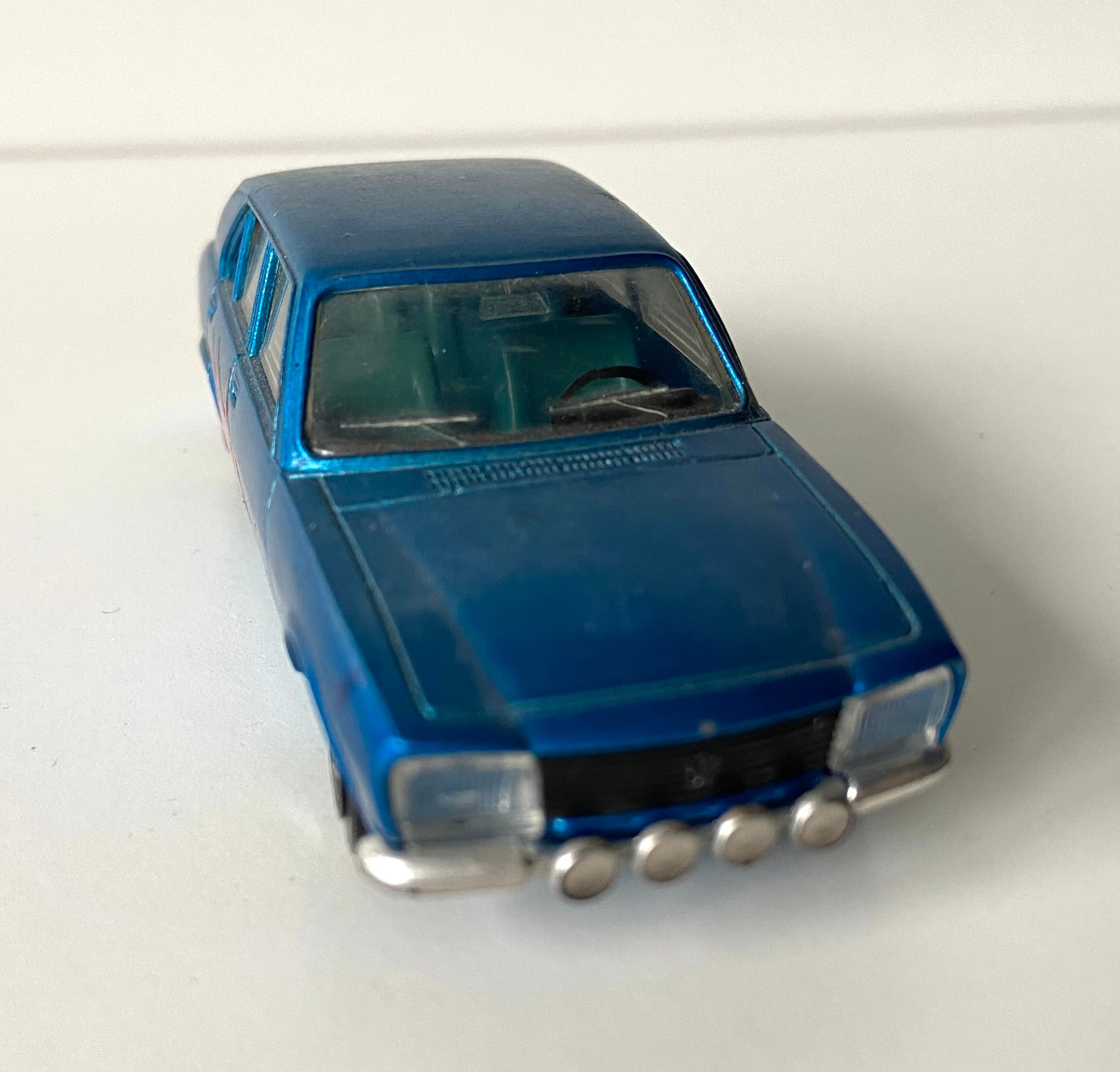 17X Vintage 1968 Dinky 1452 SPAIN Peugeot 504 Sedan Brown 1