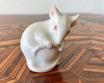Bing & Grondahl - Mouse biting his tail - No. 1728