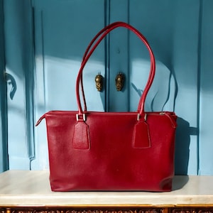 Coccinelle Made in Italy – Handtasche – Rotes Leder – Design