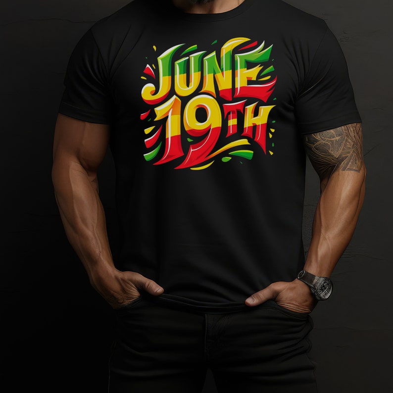 Peut inclure: Un t-shirt noir avec un motif graphique color&eacute; qui dit "June 19th". Le graphique est en rouge, jaune et vert.