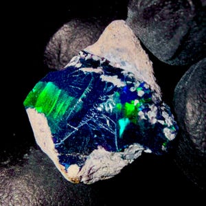 Opale de feu d'Éthiopie, noire naturelle, opale sèche brute 6,50 ct 14x12x8 mm