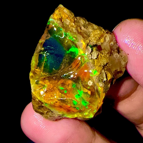 エチオピアウェロ産　オパール　原石　ジュエリーグレード　鉱物標本　鉱石 エチオピアオパールウェロ産 ジュエリー グレード 鉱物標本 原石
