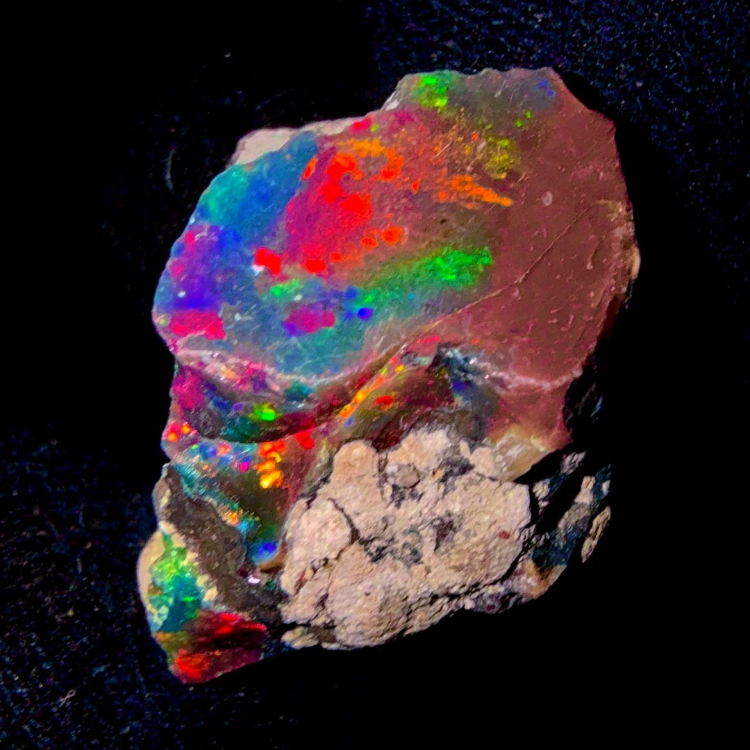 Opal gemstone, Naturel black fire opal Brut, Éthiopien Opal rough 13 CT