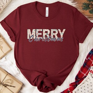 Merry Christmas Shirt Gift, Cute Christmas Shirt for Her, Family Christmas Sweatshirt, Holiday Cheer Tee, Tis the Season Sweatshirt