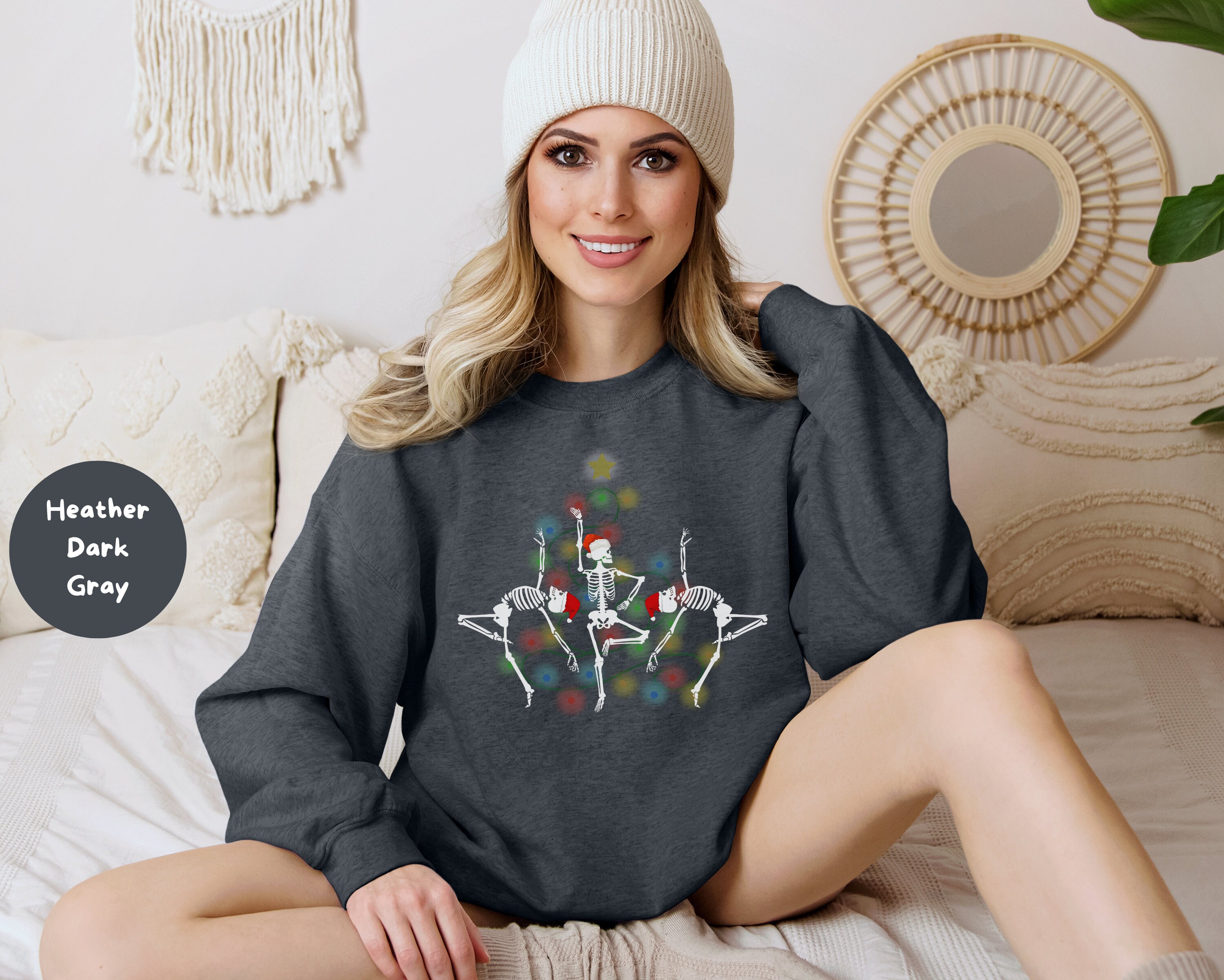 Maglietta natalizia divertente con scheletro Comfort Colors, maglietta natalizia con scheletro, maglietta natalizia medica, regalo di Natale unico, maglietta umoristica festiva - Italia
