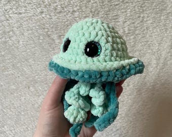 Peluche méduse rose et verte au crochet, Amigurumi fait main au crochet