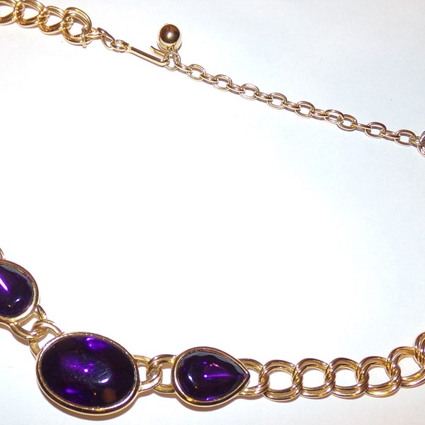 Outstanding purple Lucite necklace signed Trifari TM-OMG!!