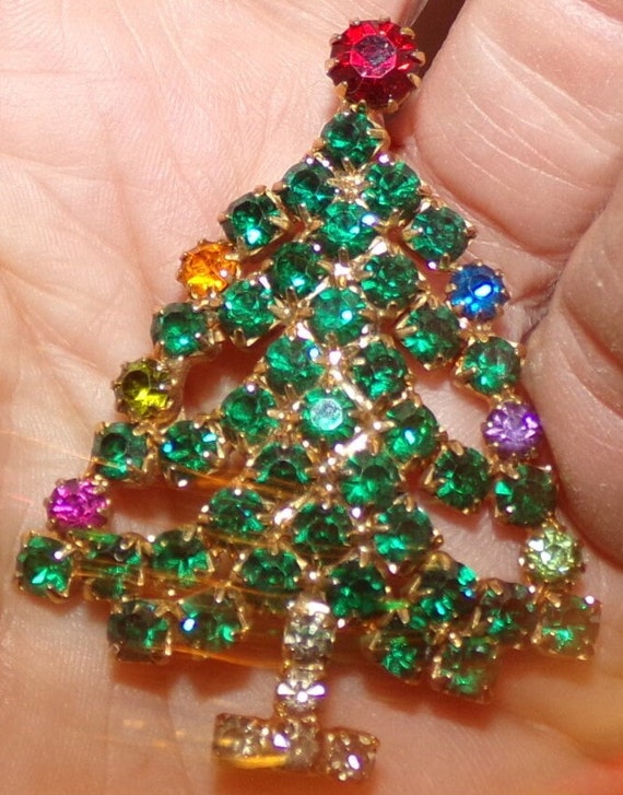 Sensational Christmas tree shaped pin signed Hobe… - image 2