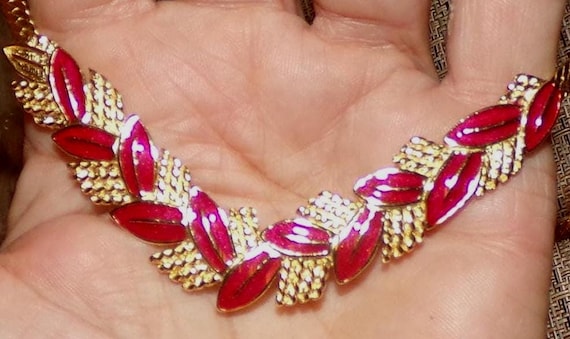 TRIFARI TM signed enamel necklace-OMG!!!