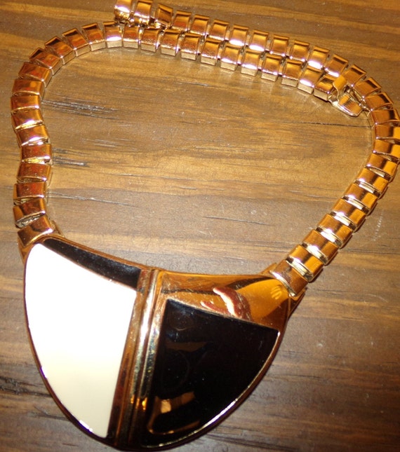 Amazing enamel necklace signed Trifari--excellent 