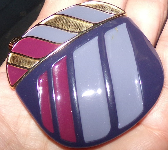 TRIFARI(C) enamel necklace-OMG!!