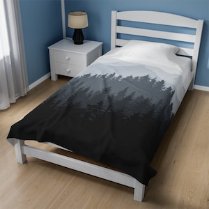 Mountain Forest Velveteen Blanket: Plush Throw for Mountain Lovers image 1