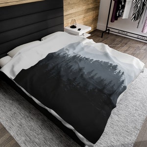 Mountain Forest Velveteen Blanket: Plush Throw for Mountain Lovers image 3