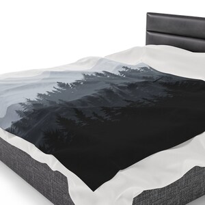Mountain Forest Velveteen Blanket: Plush Throw for Mountain Lovers image 5