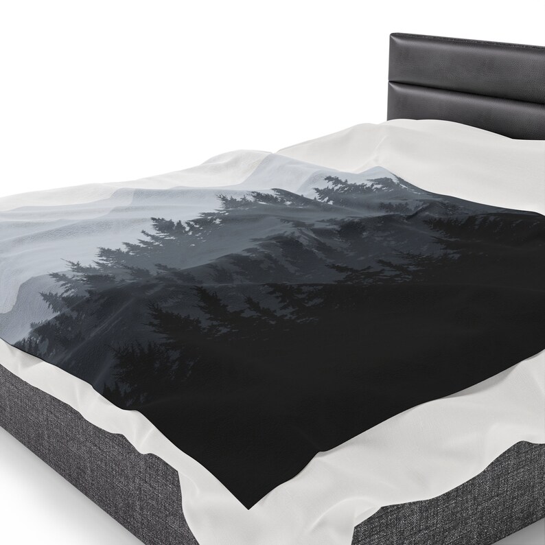 Mountain Forest Velveteen Blanket: Plush Throw for Mountain Lovers image 5