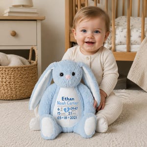 Anuncio de nacimiento Conejo Peluche Animal Regalo personalizado para baby shower de recién nacido Recuerdo Decoración personalizada para guardería Conejo blanco Peluche Regalo impreso Juguete