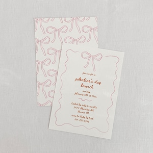 Galentine's Bow Squiggle Invite Template, Valentinstag Brunch-Einladung, handgezeichnete Schleife, minimalistische rosa druckbare Einladungskarte