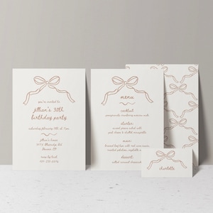 Handgezeichnete Ribbon Bow Invite-Menü & Tischkarten-Vorlage, DIY-Geburtstagsfeier-Einladung, Handgezeichnetes Ribbon, Minimalistische Vorlage Canva