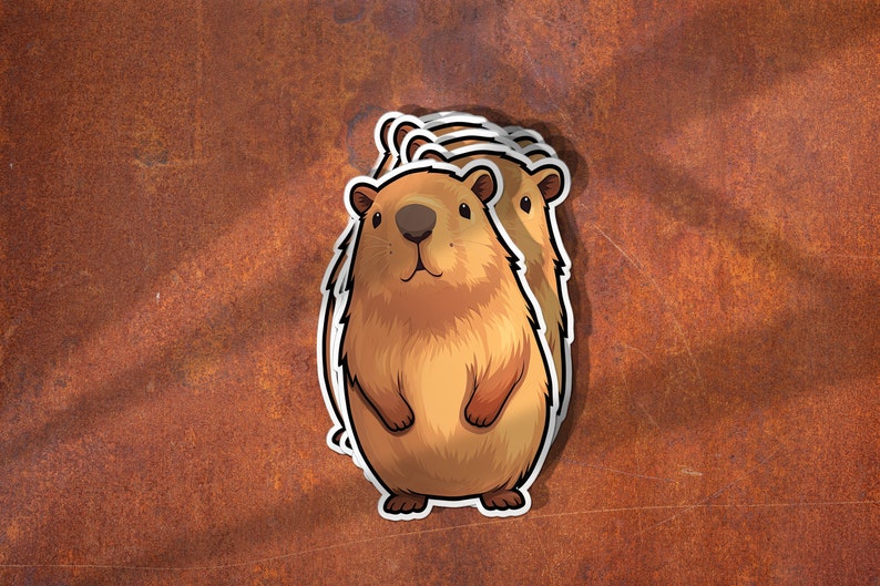 Pode incluir: Um conjunto de quatro adesivos de desenho animado marrons e brancos de uma marmota fofa e peluda com um contorno branco. A marmota est&aacute; em p&eacute; com as patas &agrave; frente.