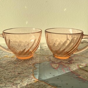 Arcoroc France Rosaline Pink Swirl Cups - Pink Glass Tea/Coffee Cup -Cristal D’Arques Durand - Set of 2
