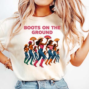 Boots On The Ground T-shirt Gift, Where Them Fans At Shirt, County Line Dance Tee, Girl Grab Your Fans Shirt,Cowgirl Country Music Shirt
