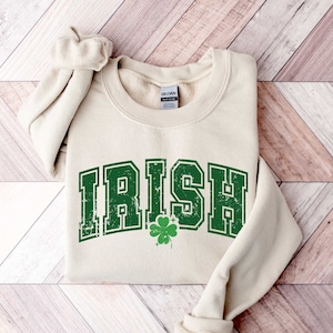 Retro Irish Day Sweatshirt, Retro St Patricks Day Shirt, Lucky Shamrock Shirt, Shamrock Outfit , Cute St Pattys Shirt, St Patrick Tee
