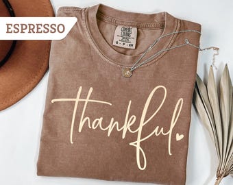 Comfort Colors®Retro Minimalist Thankful Sweatshirt, Cute Thankful Tshirt,Fall Vibes Shirt, Thankful Family Tee,Autumn Vibes Leaves Tee Gift